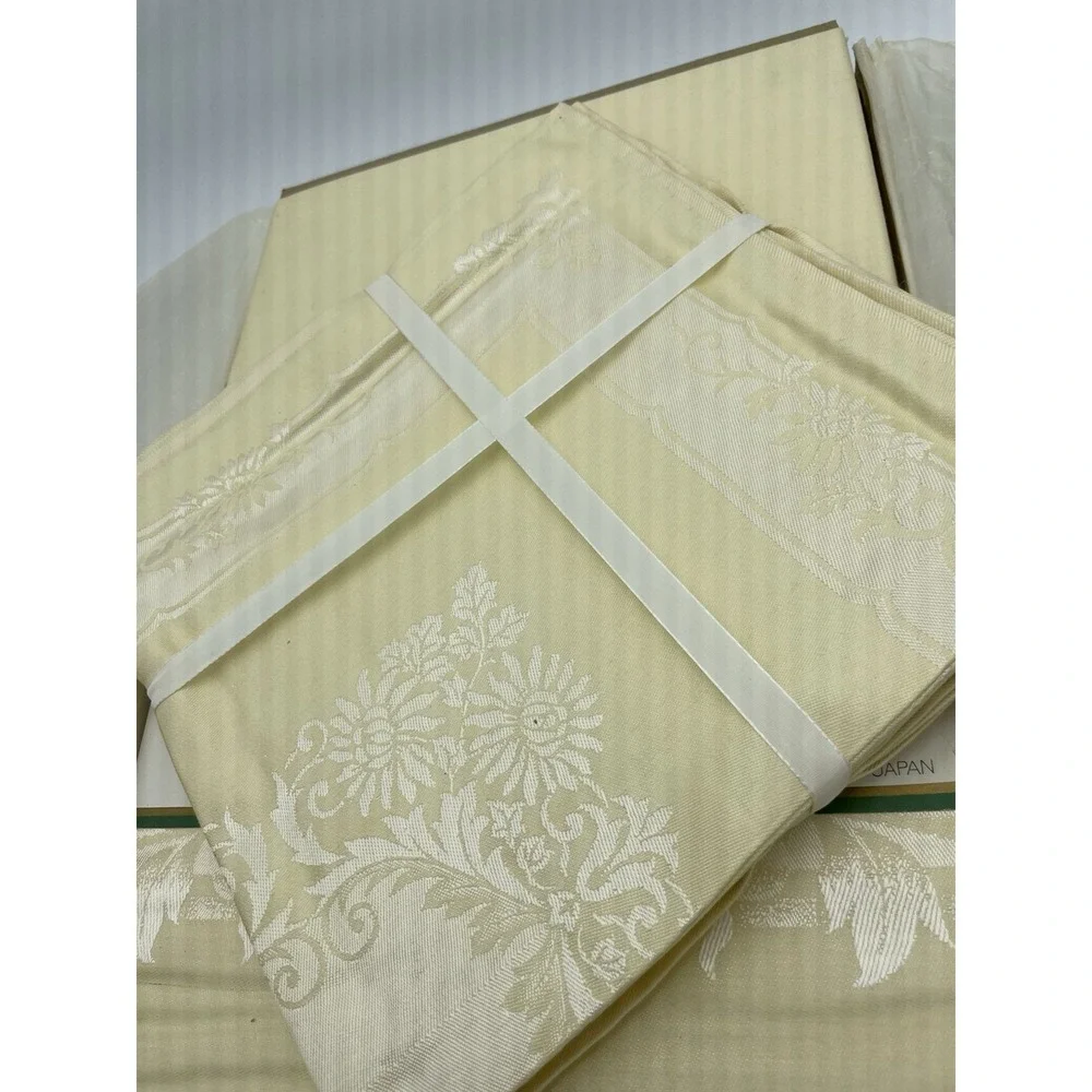 Vtg Beauty Kraft NOS Yellow Damask Table Cloth 64 x 84 & 8 Napkins  Gorgeous New